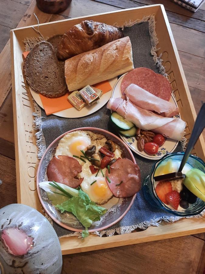 Neret Notre Village Papillon Bed&Breakfast المظهر الخارجي الصورة