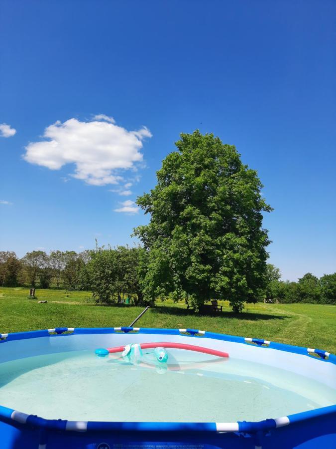 Neret Notre Village Papillon Bed&Breakfast المظهر الخارجي الصورة