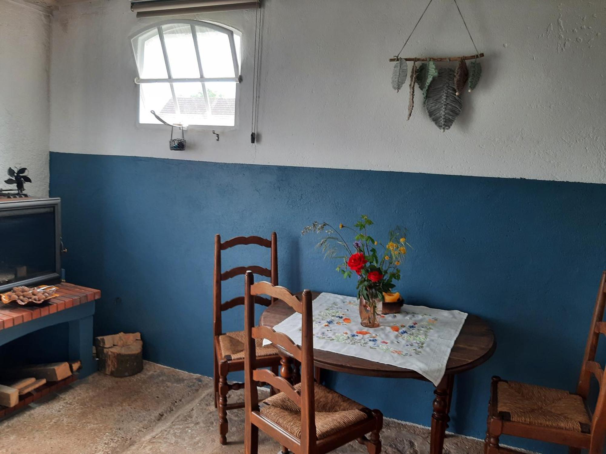 Neret Notre Village Papillon Bed&Breakfast الغرفة الصورة