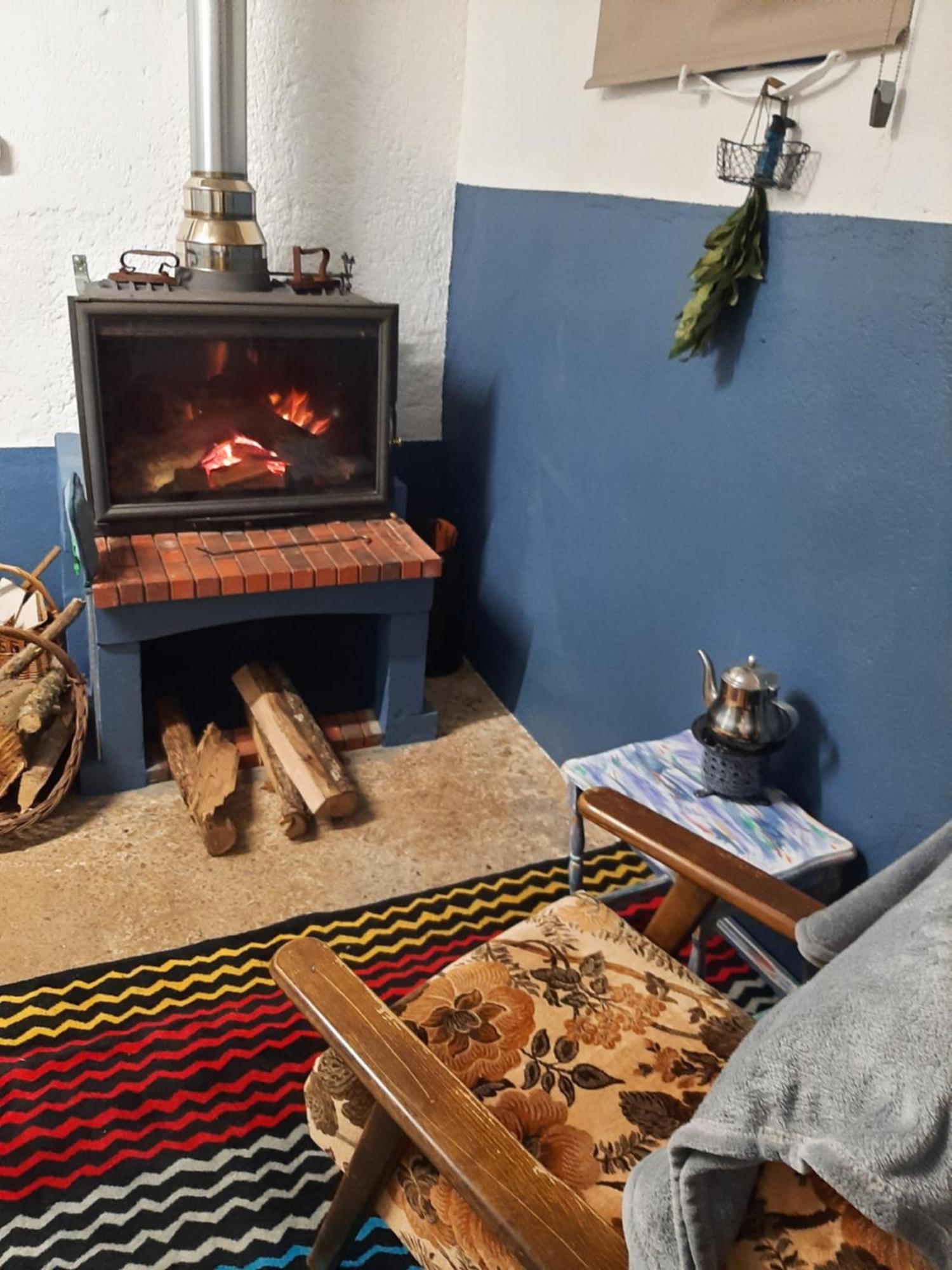 Neret Notre Village Papillon Bed&Breakfast الغرفة الصورة